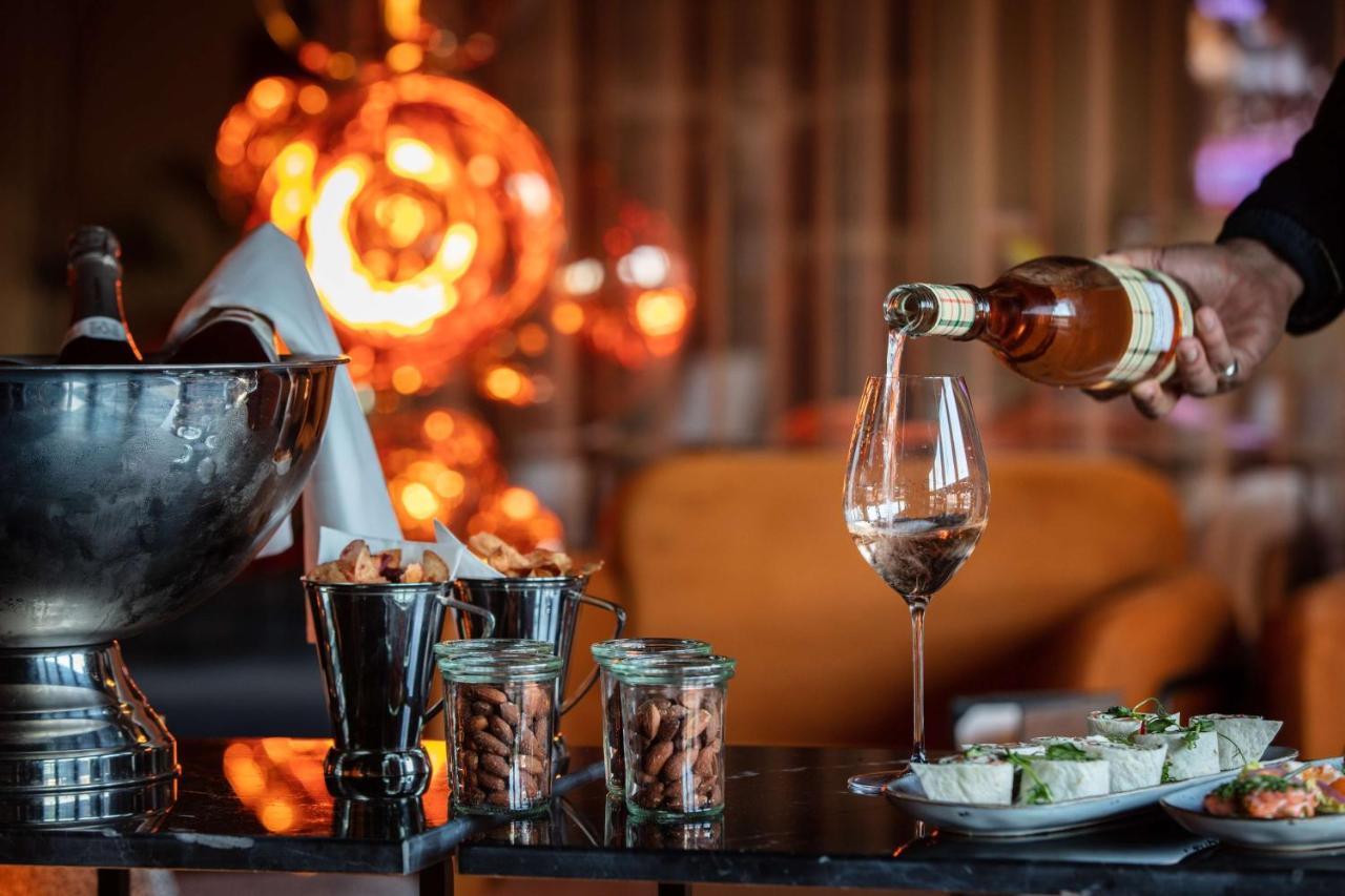 Radisson Blu Scandinavia Hotel, Hotelli 4*