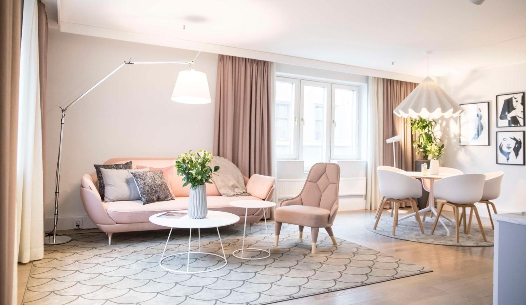 Radisson Blu Scandinavia Hotel, Hotelli 4*