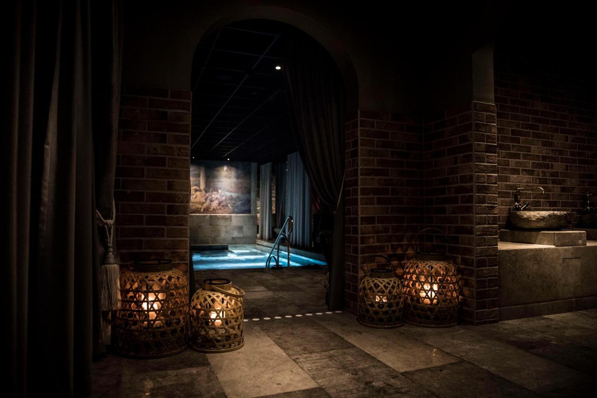Radisson Blu Scandinavia Hotel, Hotelli 4*