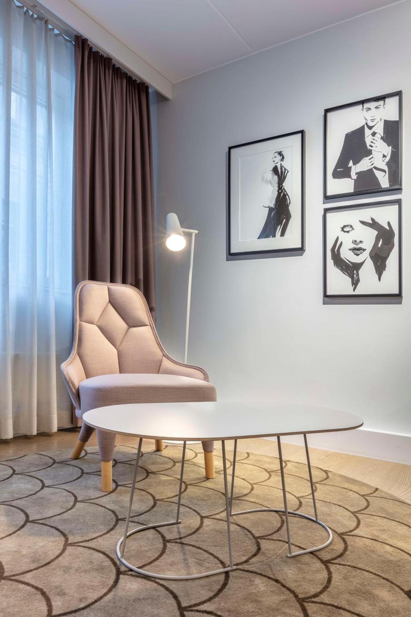 Radisson Blu Scandinavia Hotel, 酒店