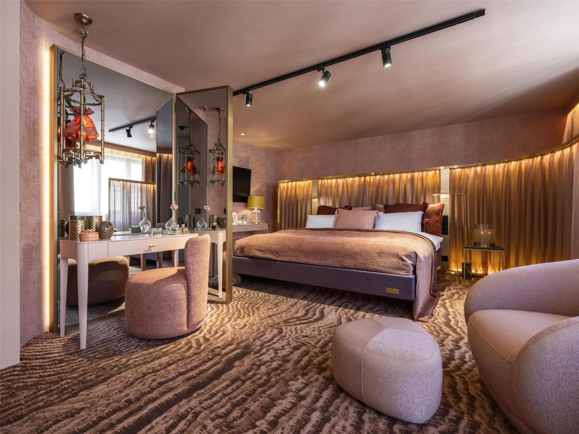 Radisson Blu Scandinavia Hotel, 4*